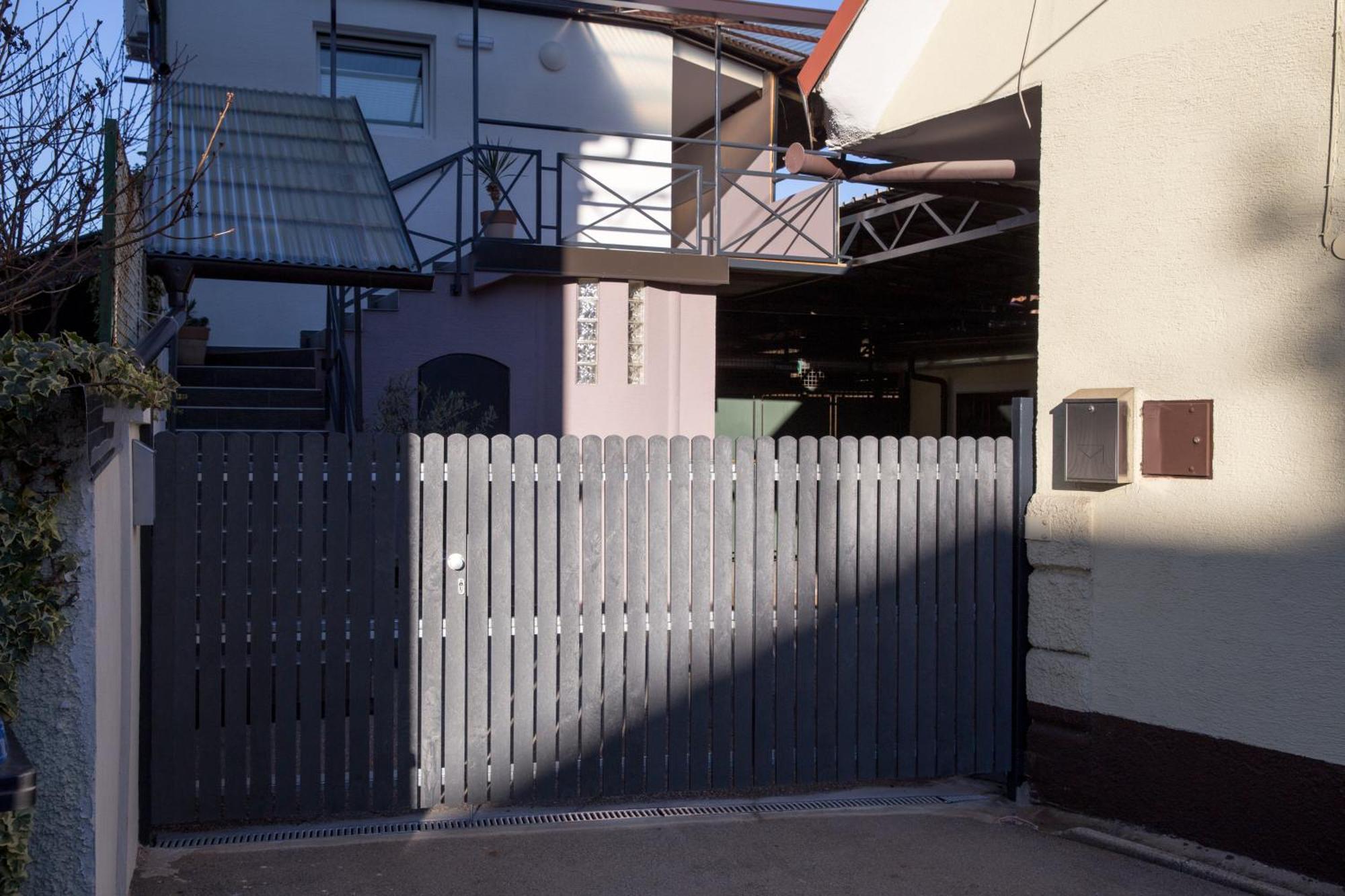 Apartments Shishka リュブリャナ エクステリア 写真