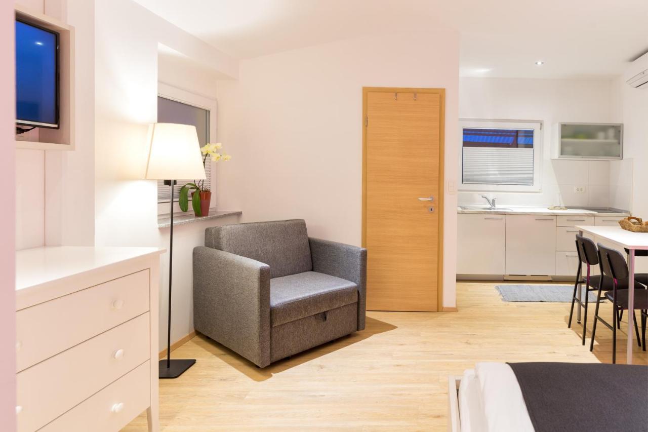 Apartments Shishka リュブリャナ エクステリア 写真