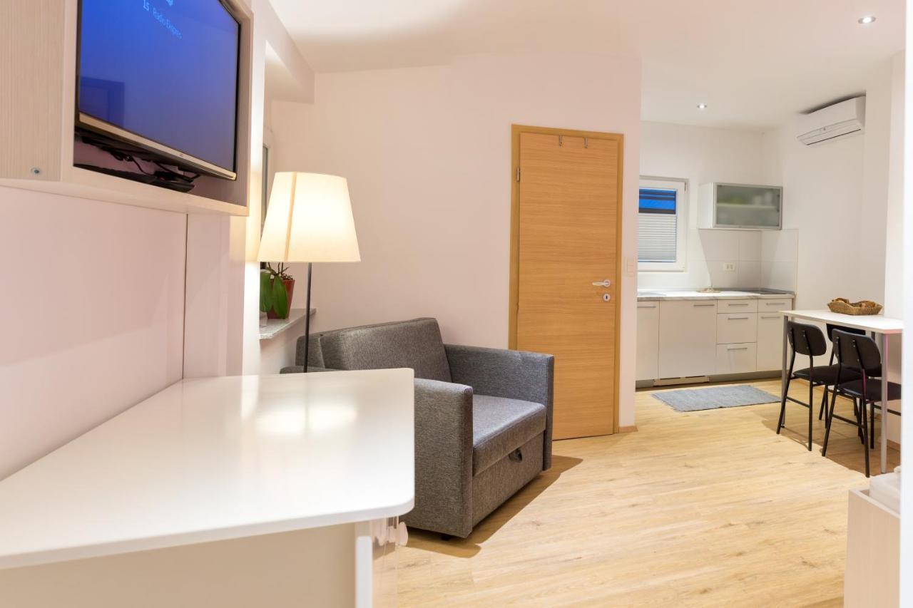 Apartments Shishka リュブリャナ エクステリア 写真