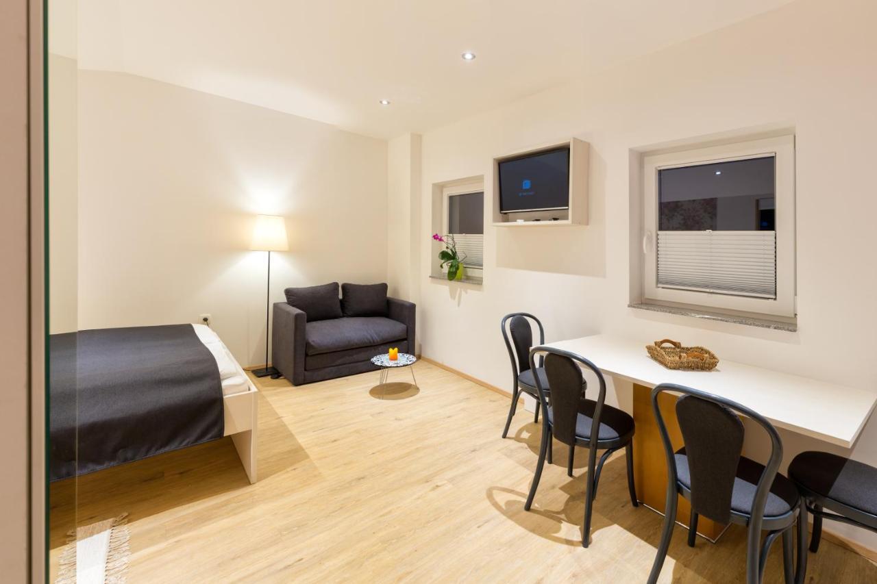 Apartments Shishka リュブリャナ エクステリア 写真