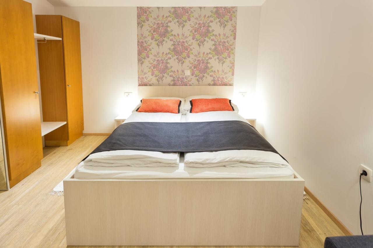 Apartments Shishka リュブリャナ エクステリア 写真
